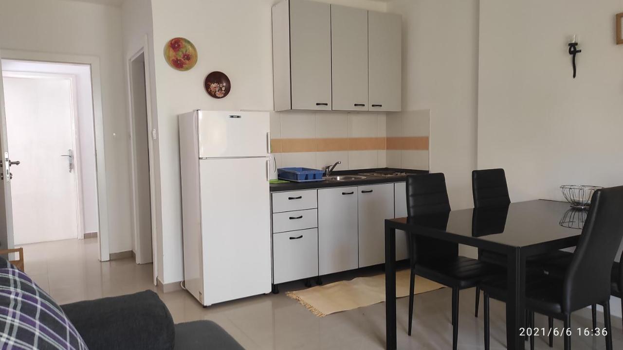 Apartmani Mille Starigrad Paklenica Eksteriør bilde