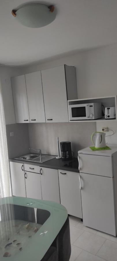 Apartmani Mille Starigrad Paklenica Eksteriør bilde
